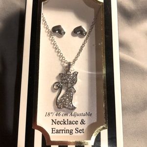 Necklace and earring set